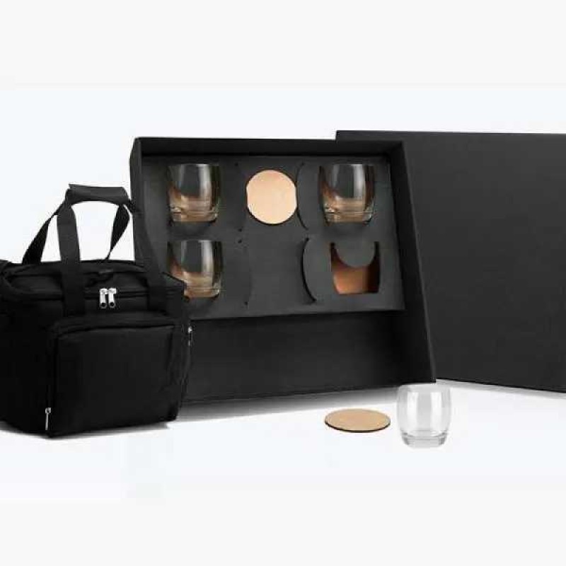 Kit Whisky com Bolsa Térmica 9 Peças Personalizado 